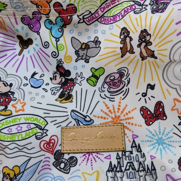 Dooney & Bourke RETIRED Disney Park Champsac Purse Bag. Like New Condition - Picture 2 of 14